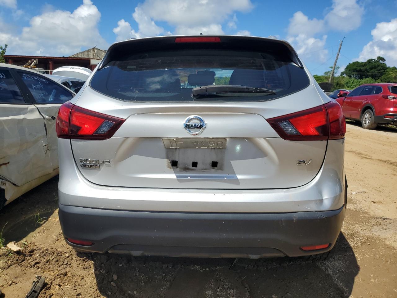 Nissan Rogue S Image 10