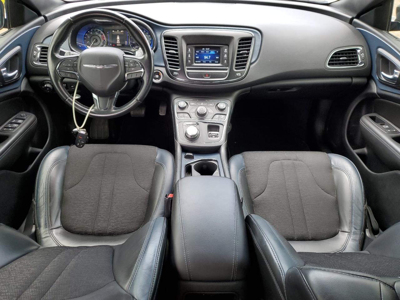 Chrysler 200 S Image 11