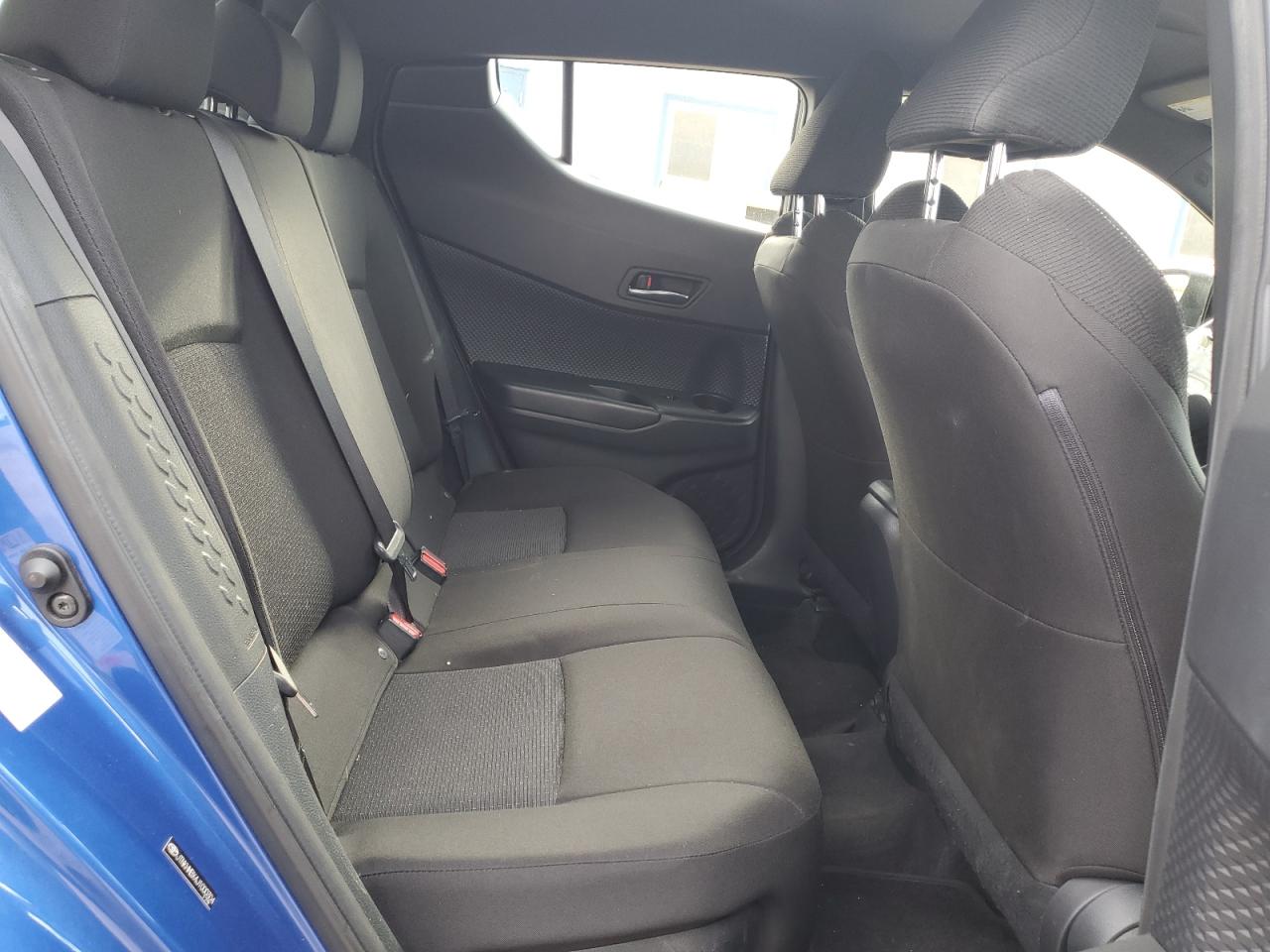 Toyota C-HR Xle Image 6