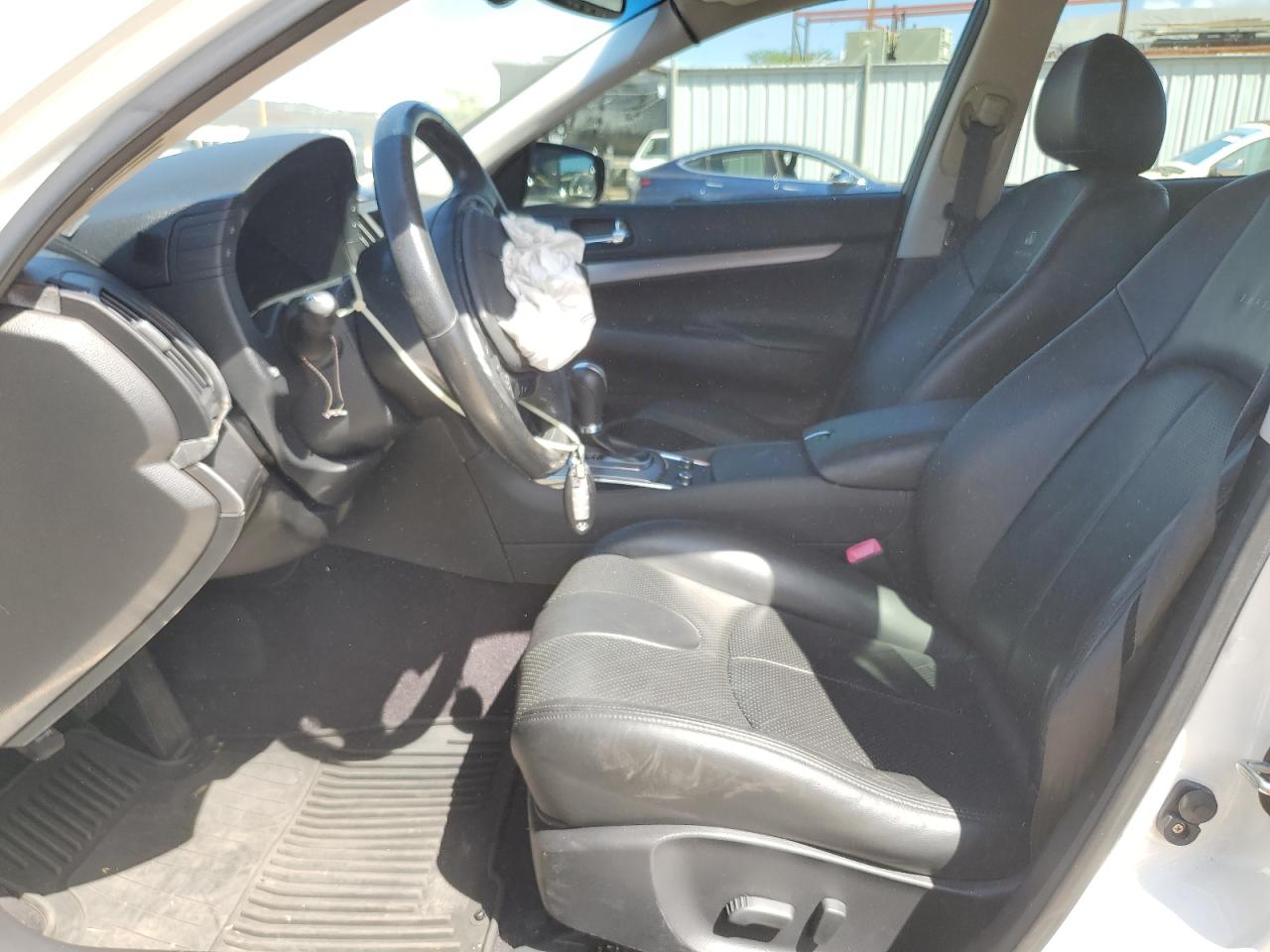 INFINITI G25 Base Image 7