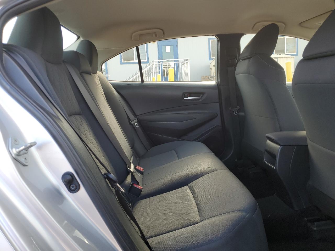 Toyota Corolla Le Image 12