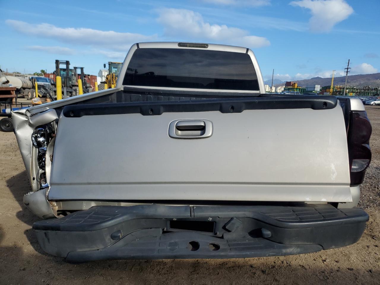 Chevrolet Silverado C1500 Image 11