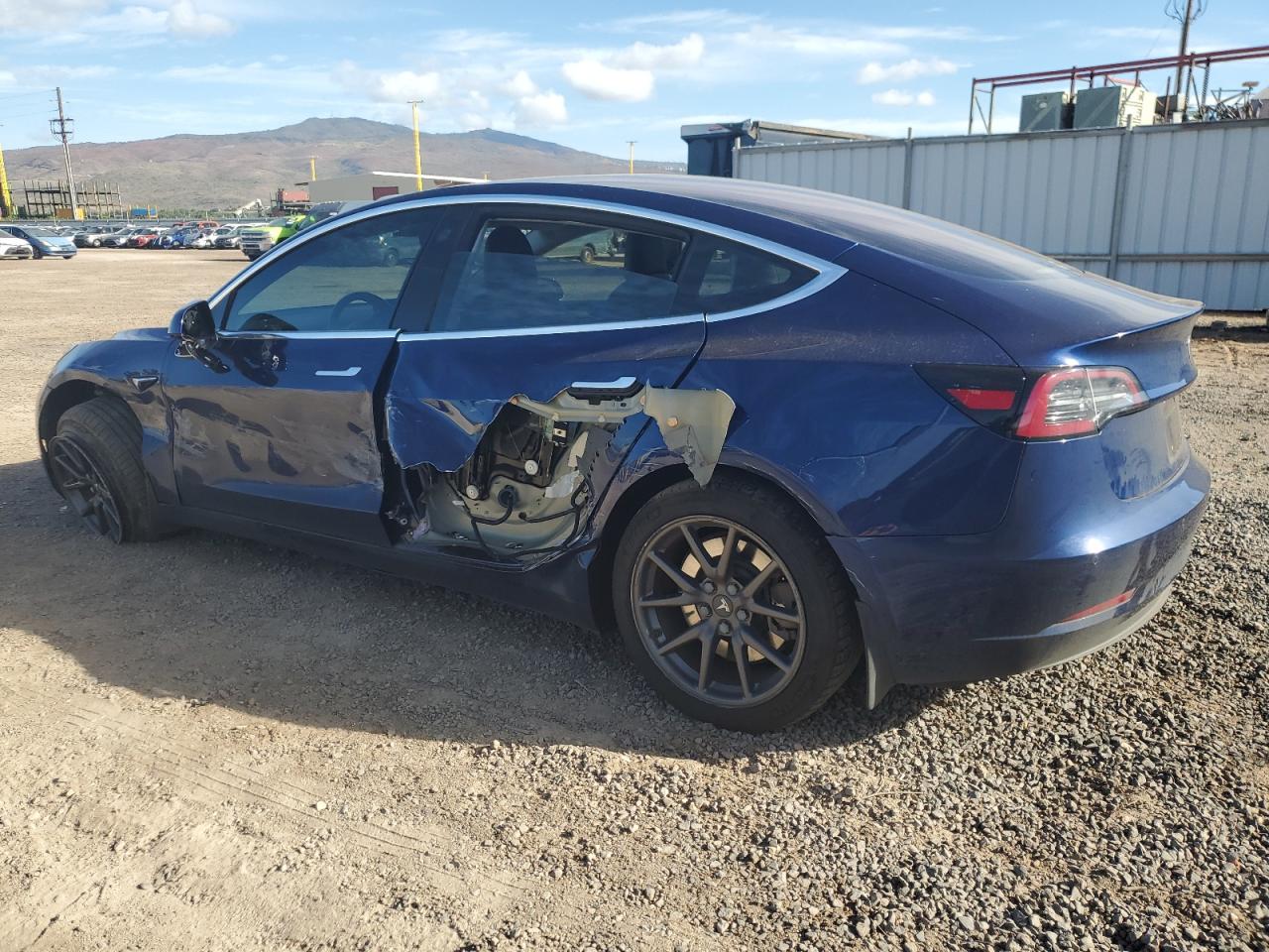Tesla Model 3 Image 4