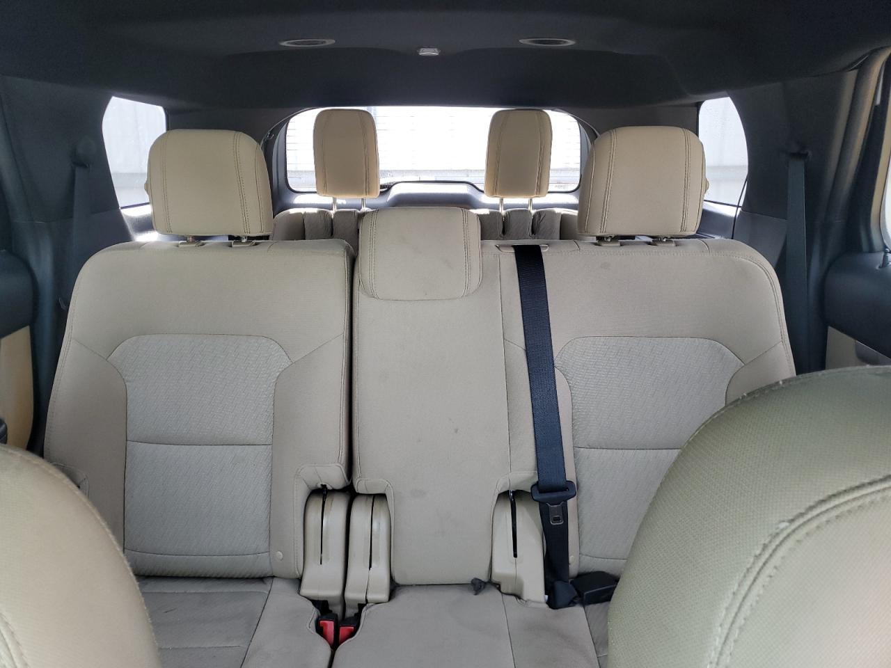 Ford Explorer Image 13