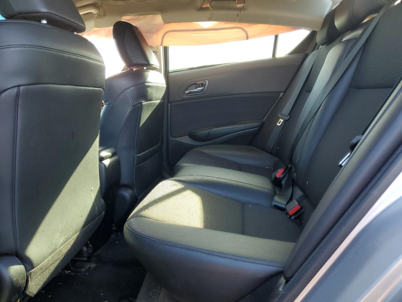 Acura ILX 20 Image 8