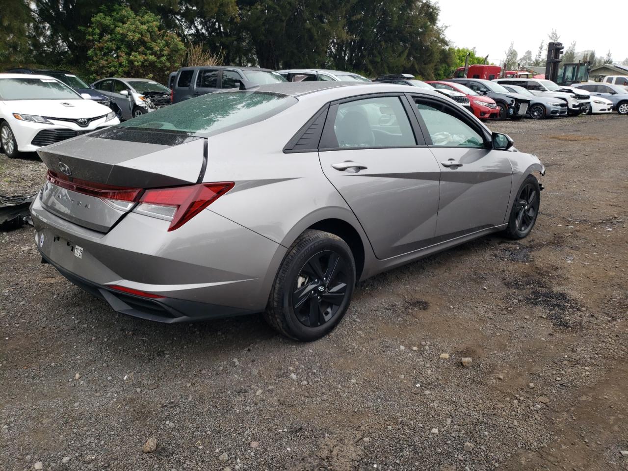 Hyundai ELANTRA Sel Image 3