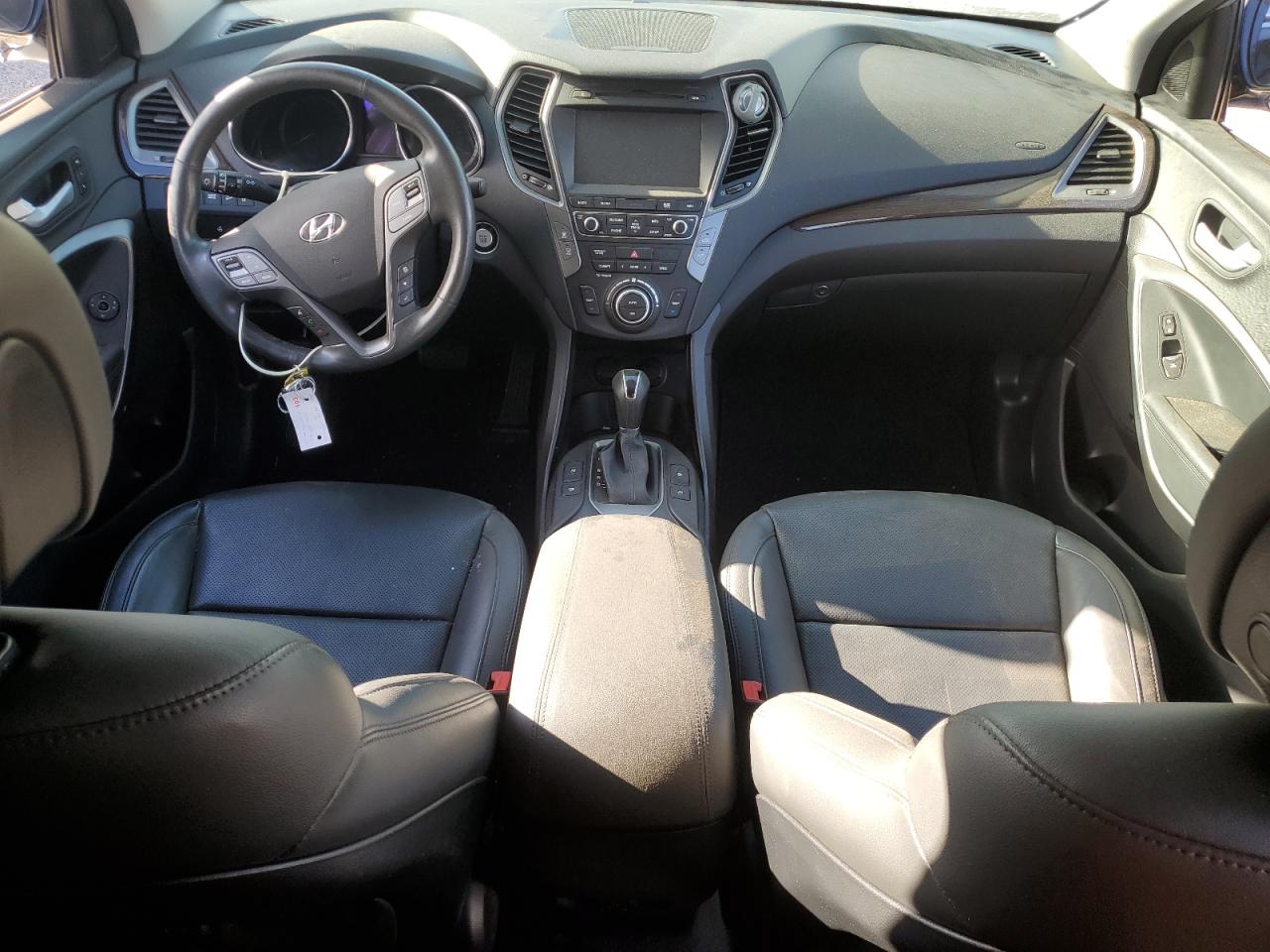 Hyundai SANTA FE Image 12