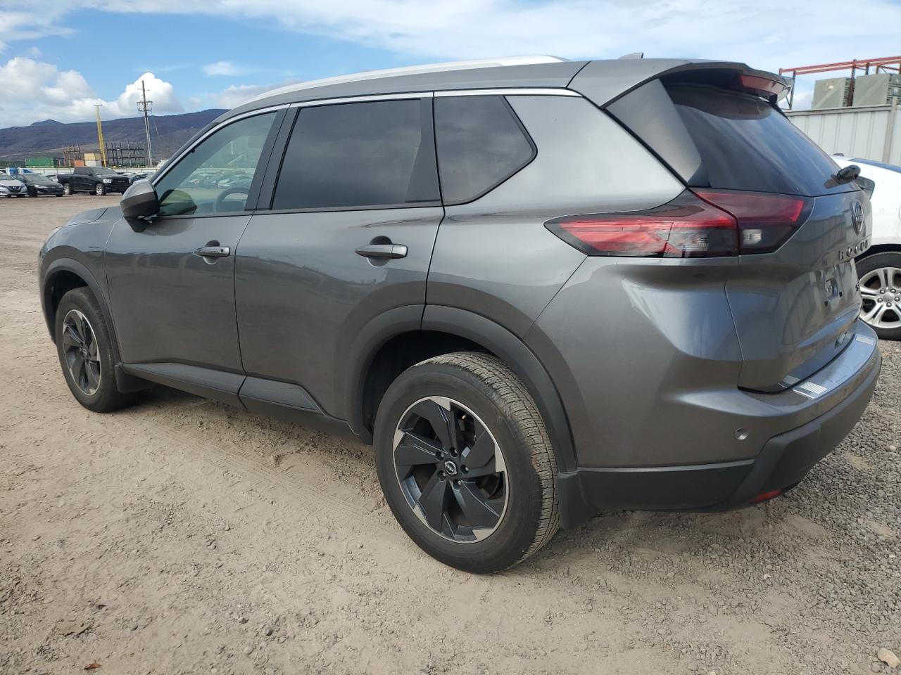 Nissan Rogue Sv Image 2