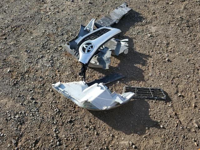 Toyota Camry L Image 10