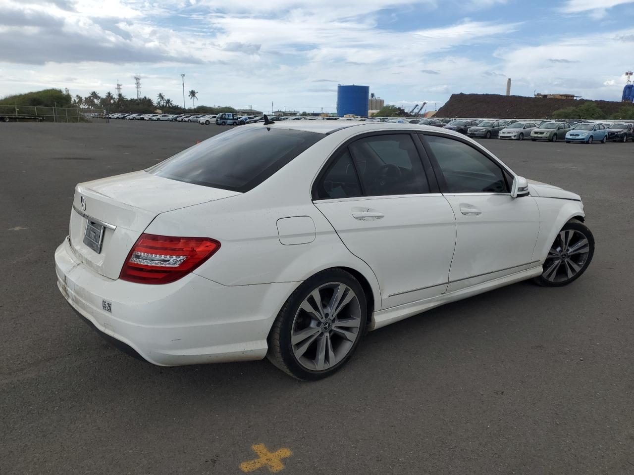 Mercedes-Benz C-Class 250 Image 2