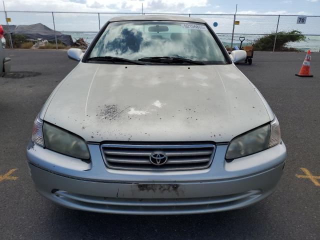 Toyota Camry Ce Image 3