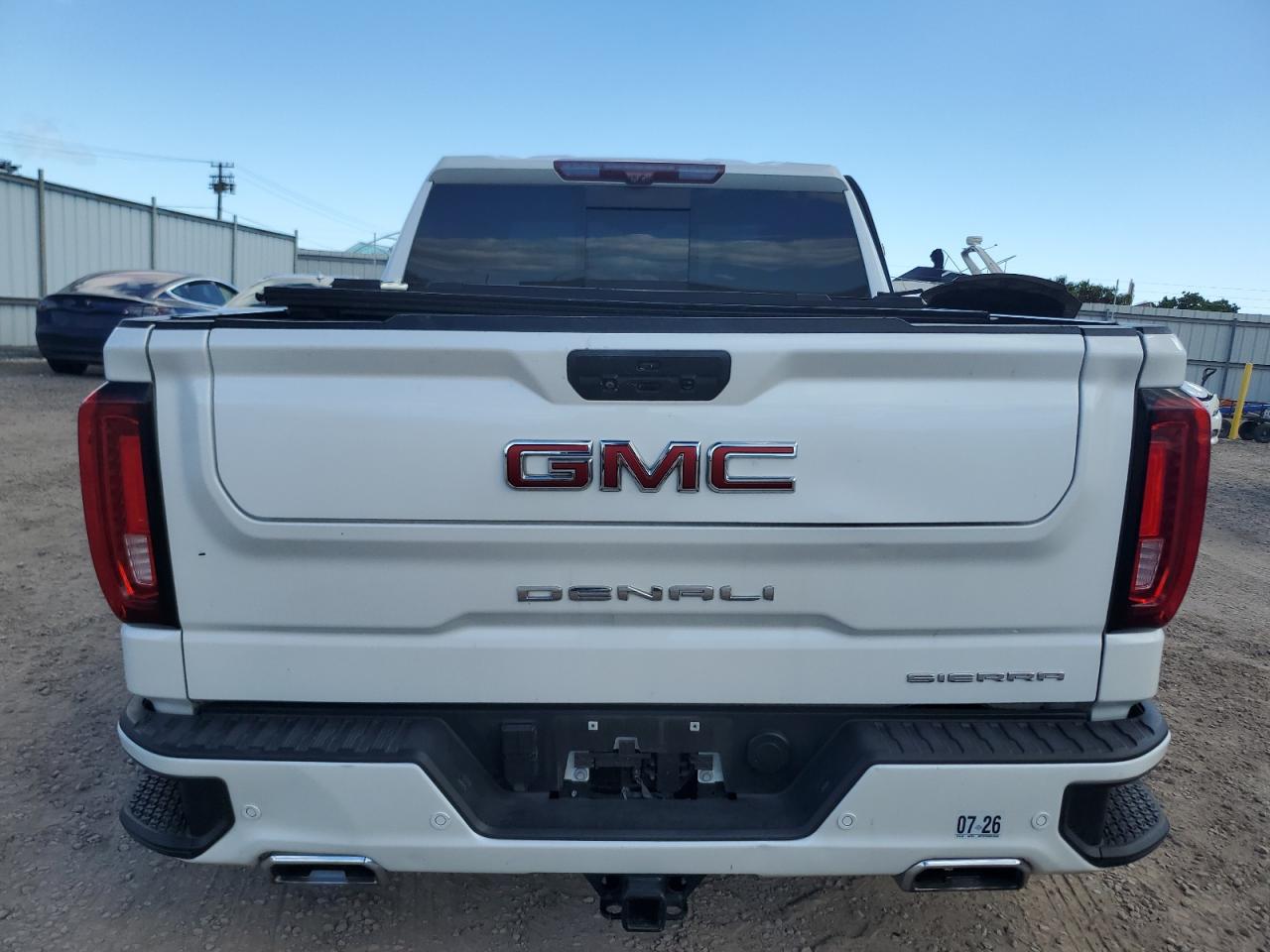 GMC Sierra C1500 Denali Image 12