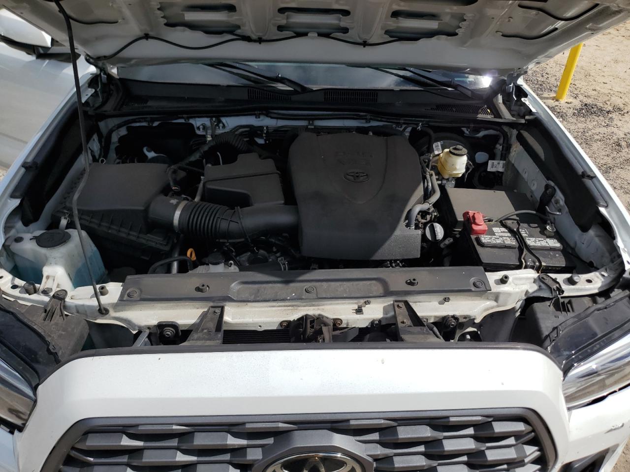 Toyota Tacoma Double Cab Image 9