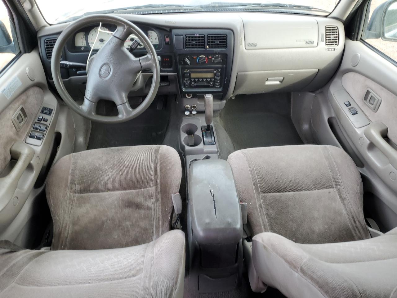 Toyota Tacoma Double Cab Prerunner Image 9