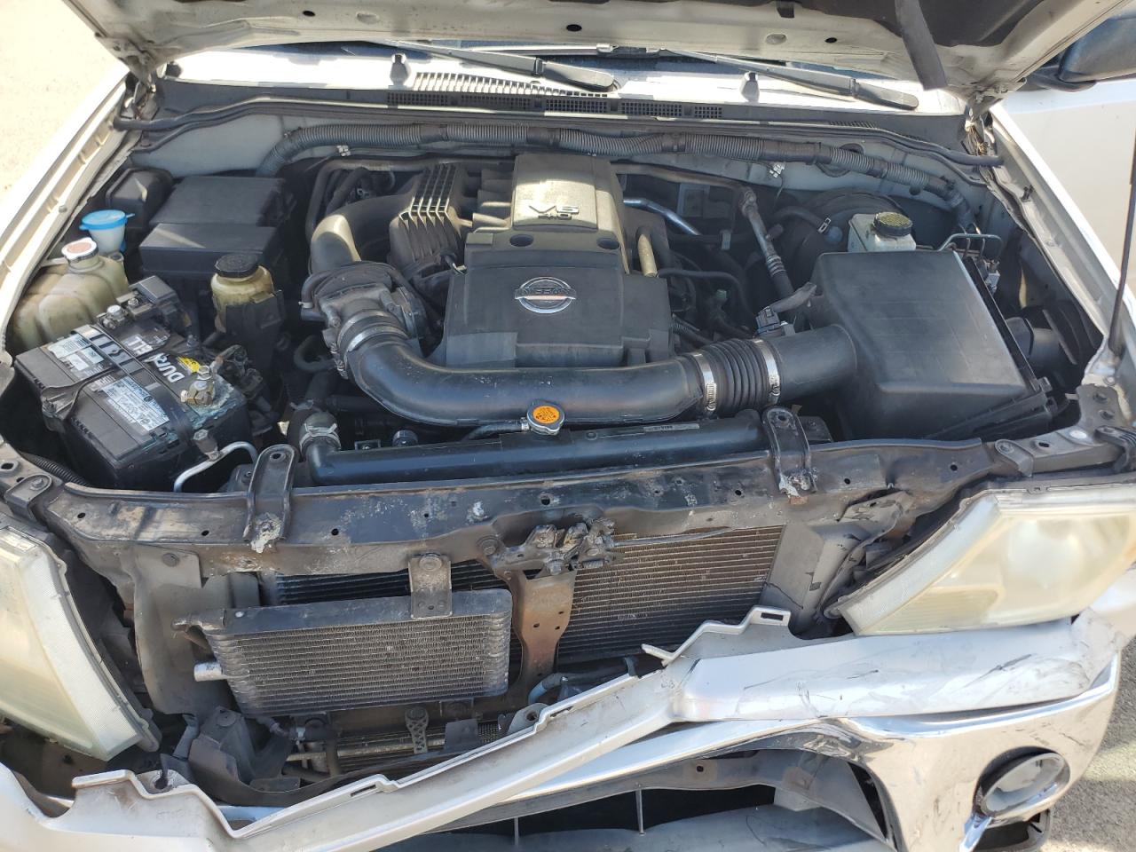 Nissan Frontier Crew Cab Se Image 7