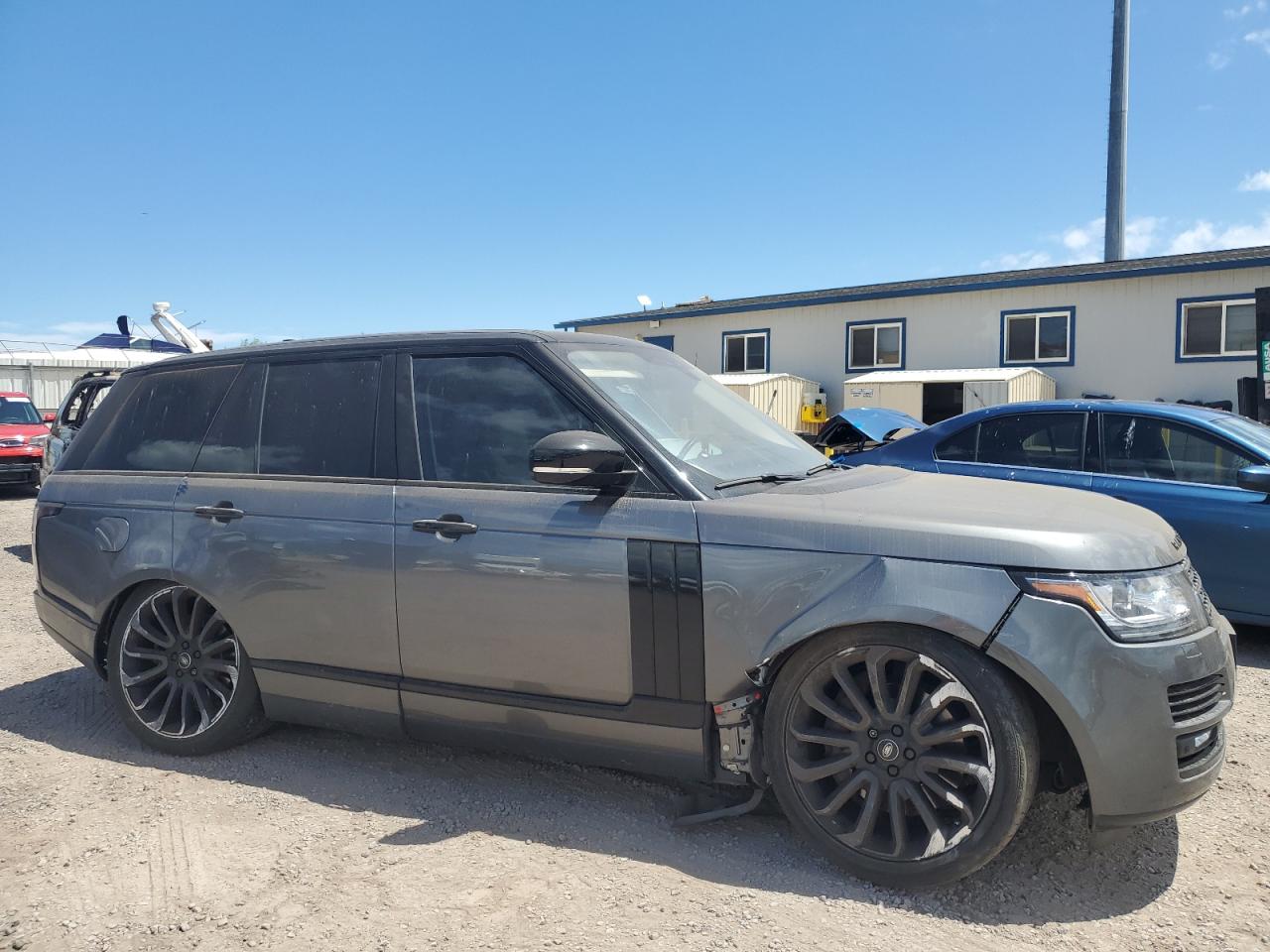 Land Rover Range Rover Supercharged Image 2