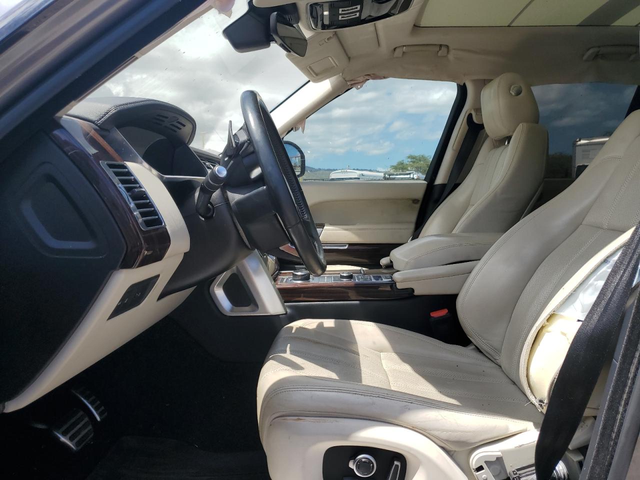 Land Rover Range Rover Supercharged Image 9