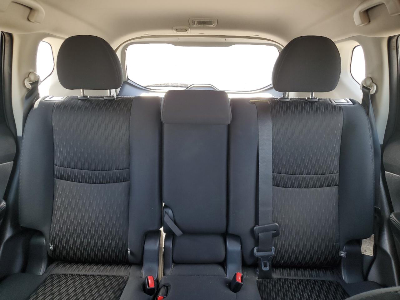 Nissan Rogue S Image 6