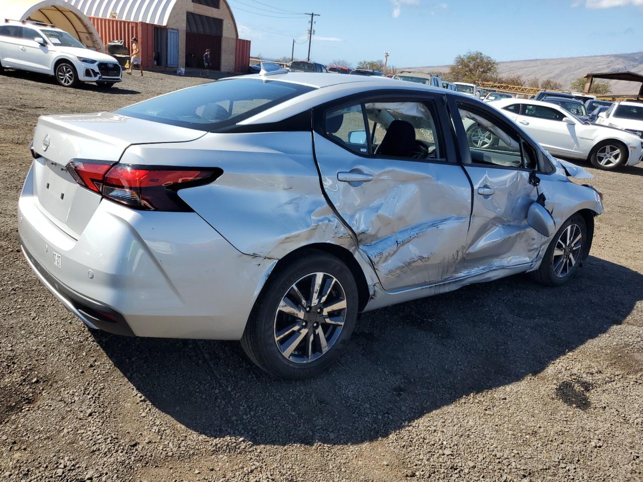 Nissan Versa Sv Image 2