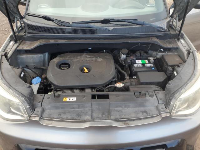 Kia Soul + Image 11