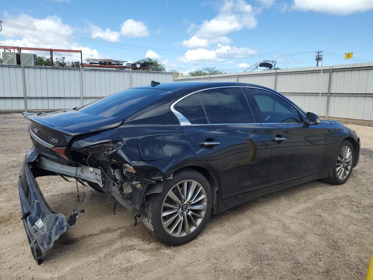 INFINITI Q50 Luxe Image 3