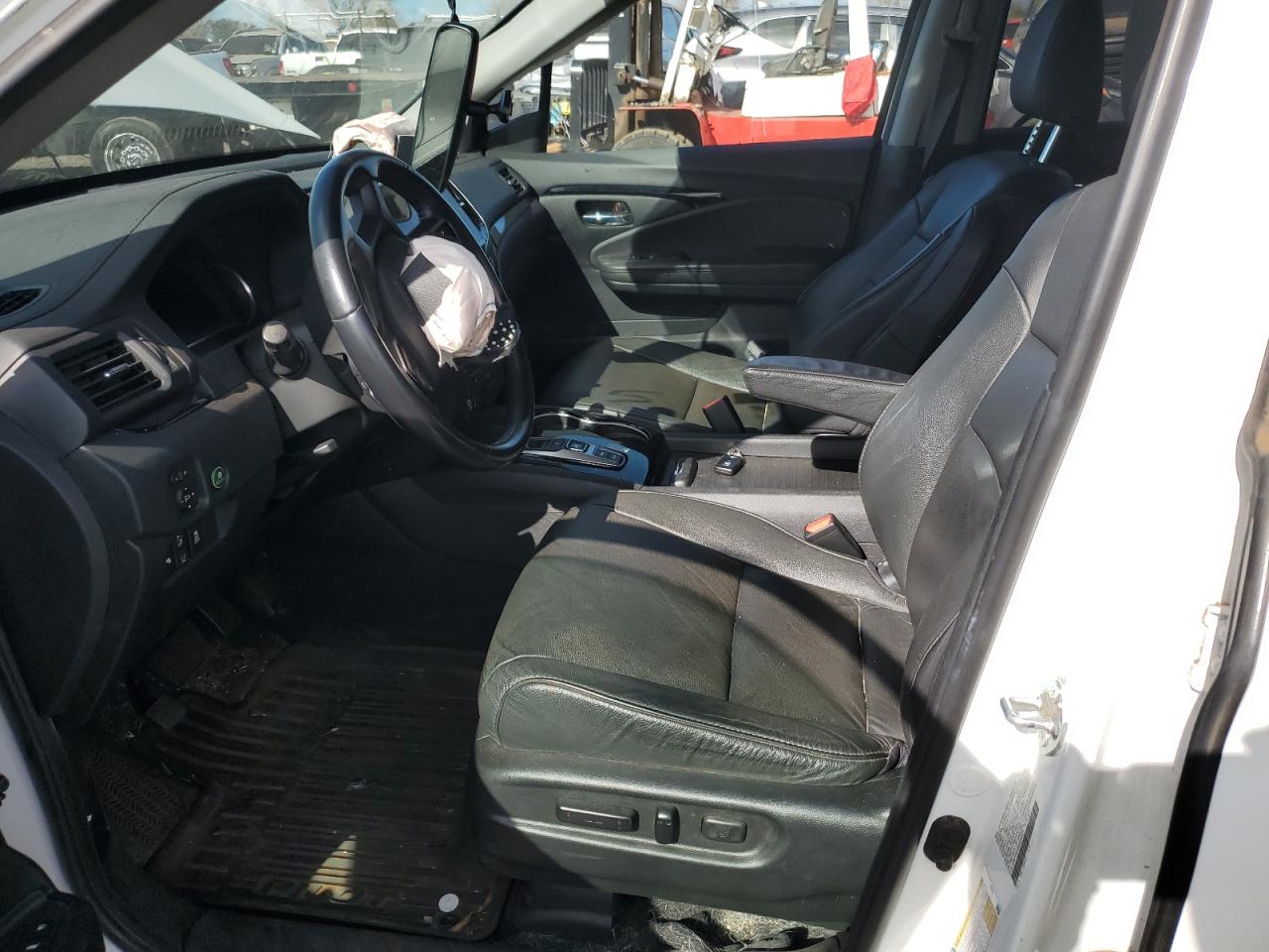 Honda Pilot Touring Image 8