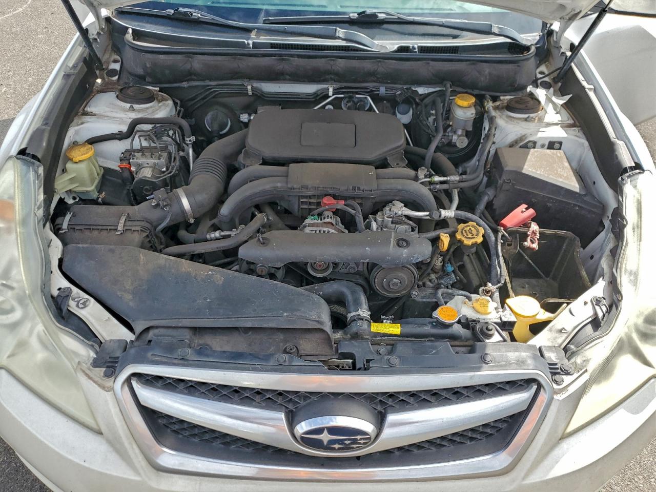 Subaru Legacy 2.5i Limited Image 9