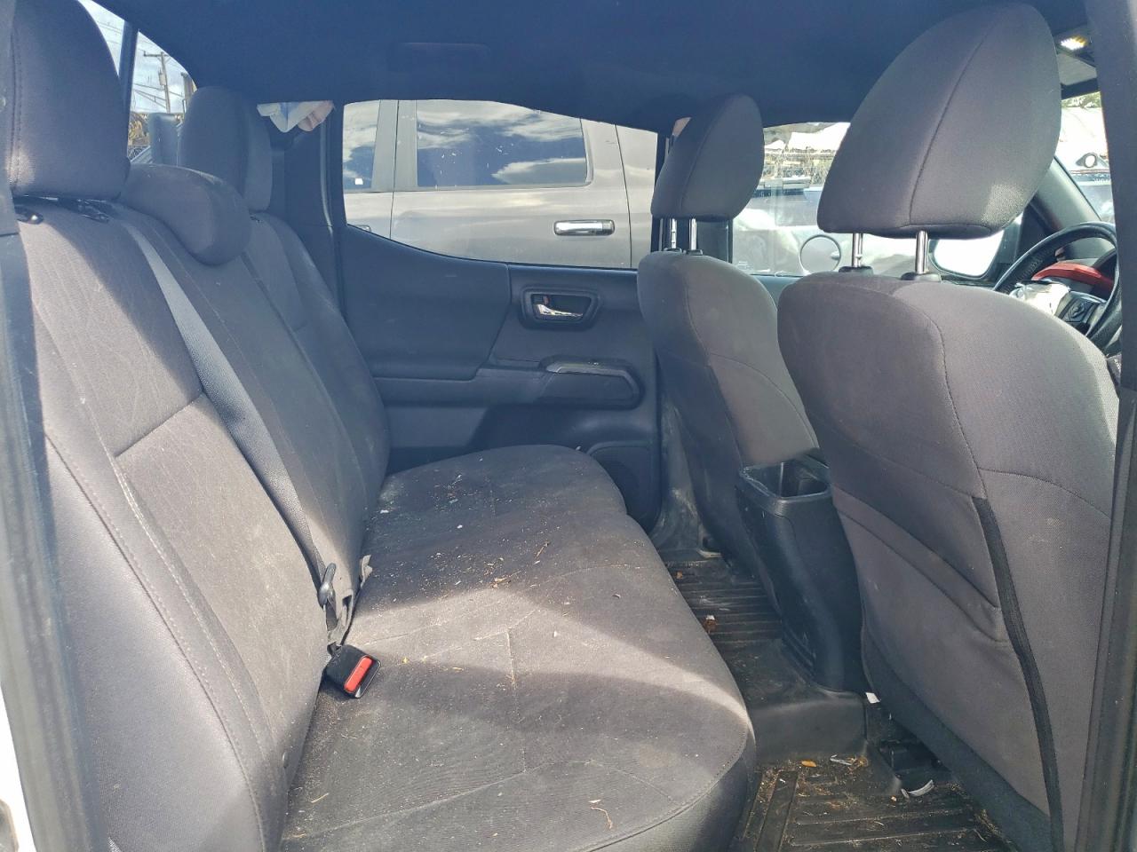 Toyota Tacoma Double Cab Image 5