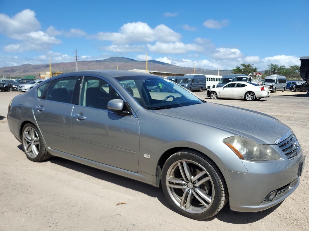 INFINITI M45 Base Image 2