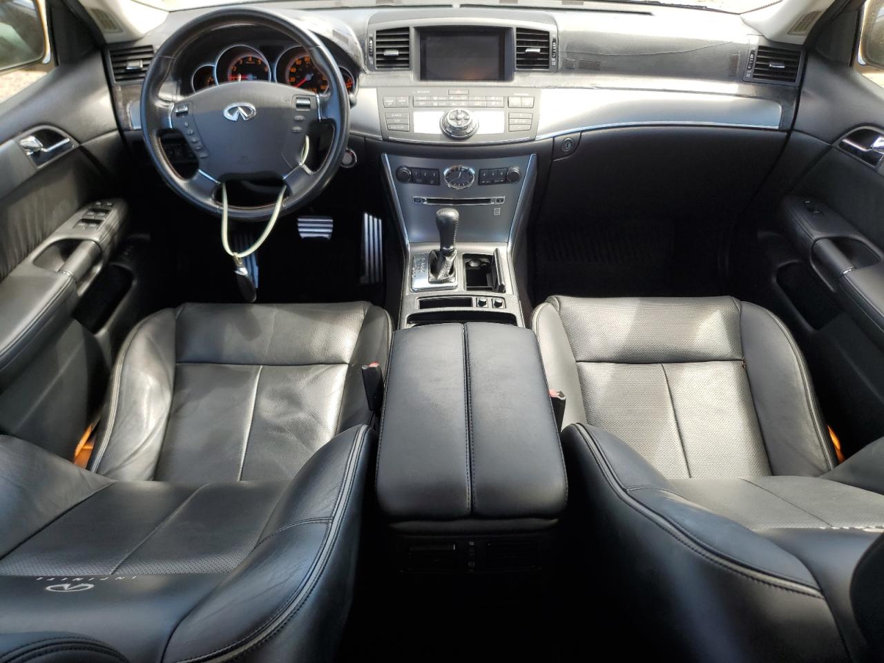 INFINITI M45 Base Image 6