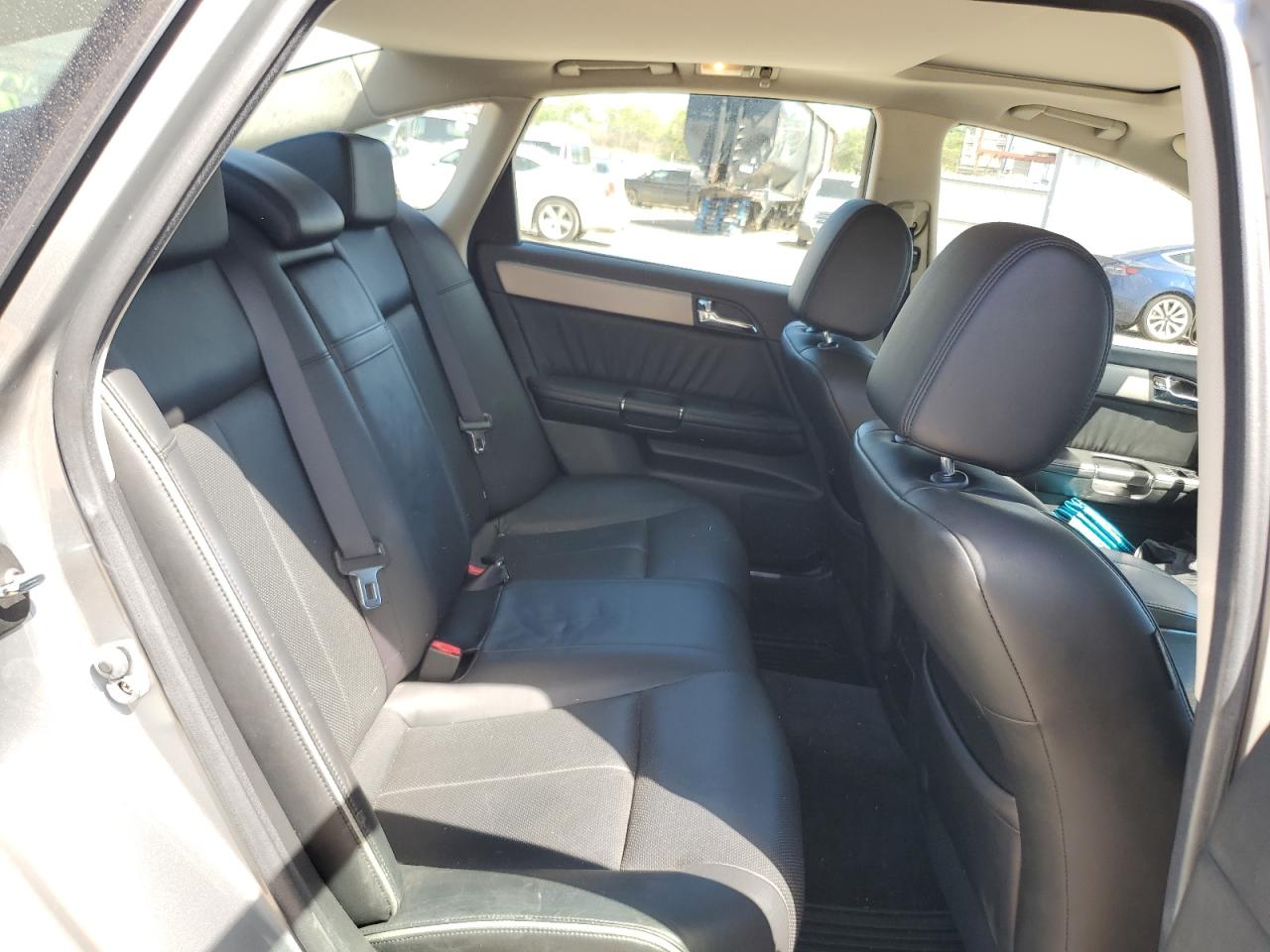 INFINITI M45 Base Image 11