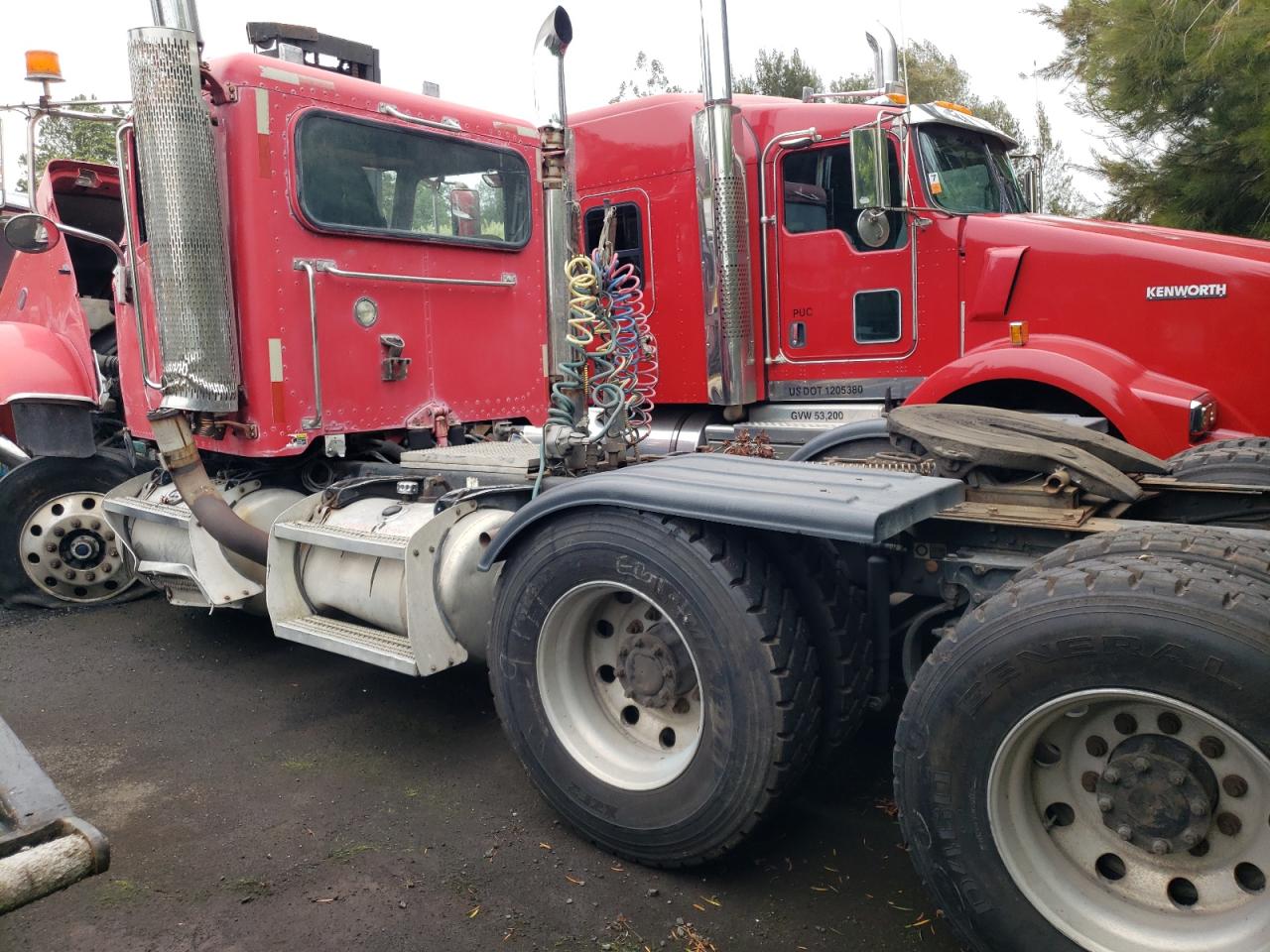 Peterbilt 388 Image 4