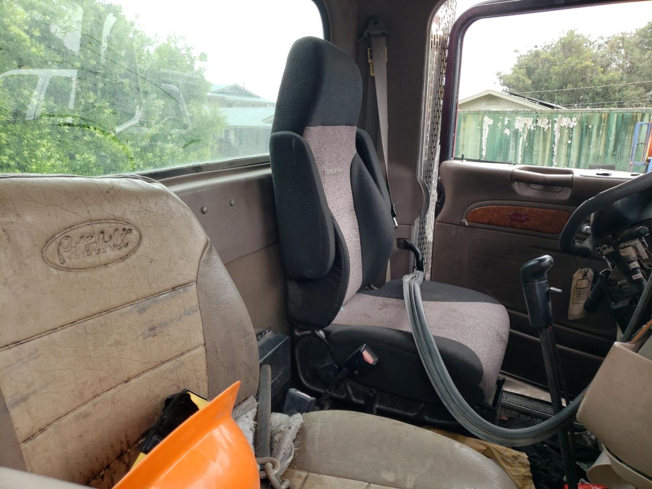 Peterbilt 388 Image 9