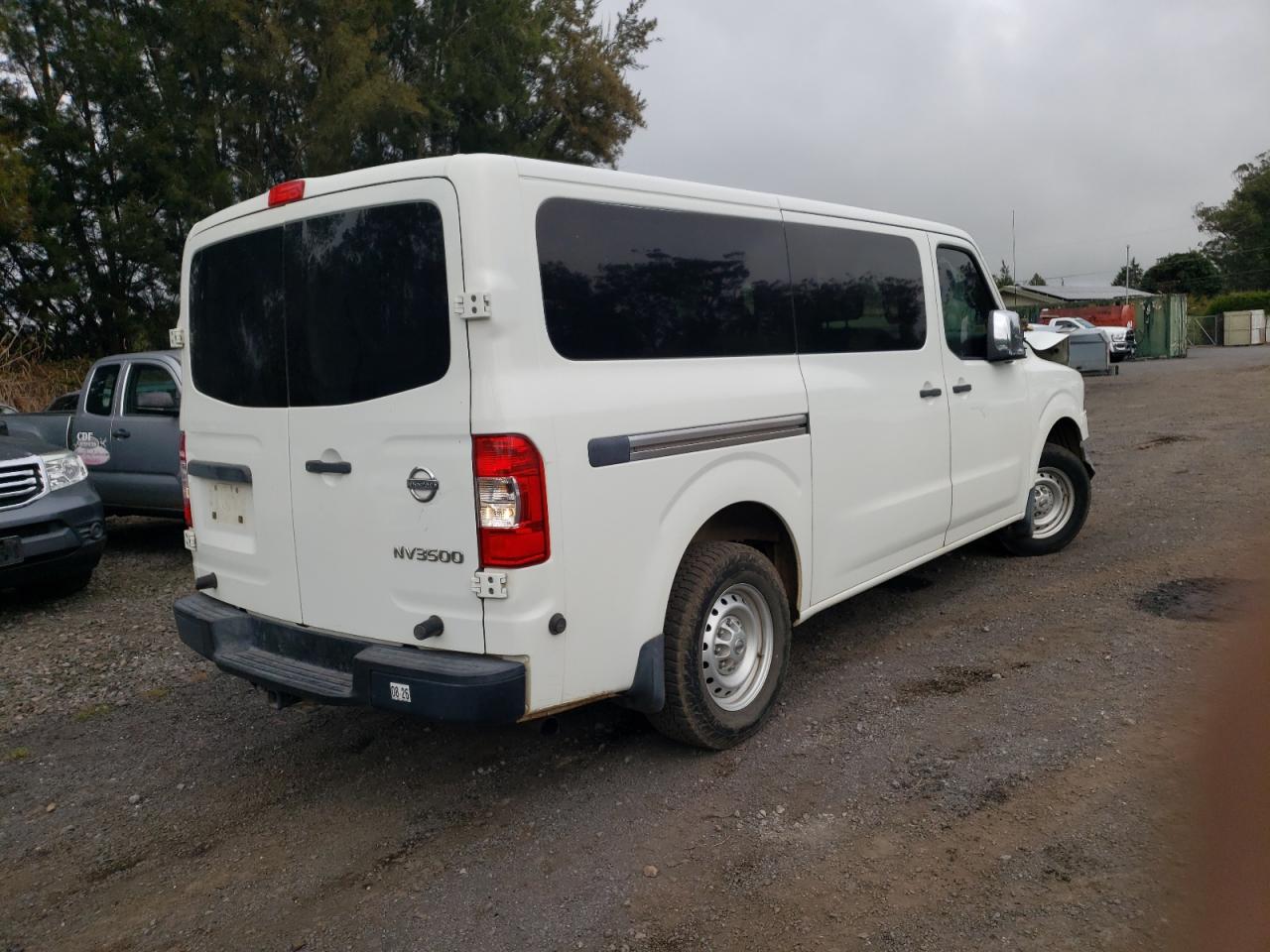 Nissan Nv 3500 S Image 3