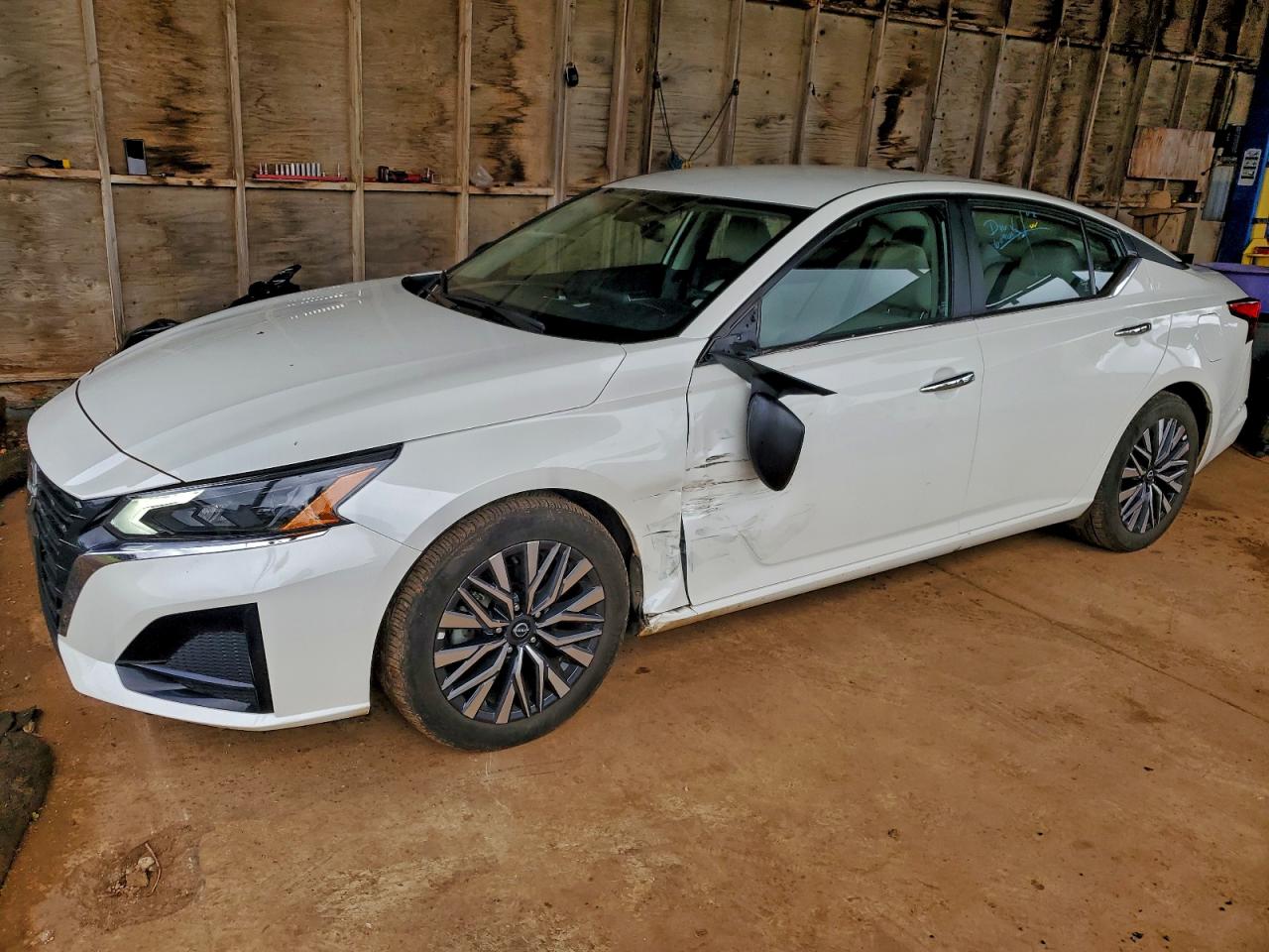 Nissan Altima Sv Image 1