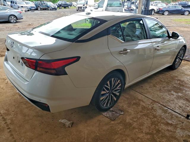 Nissan Altima Sv Image 2