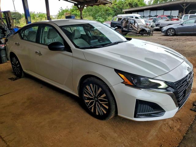 Nissan Altima Sv Image 9