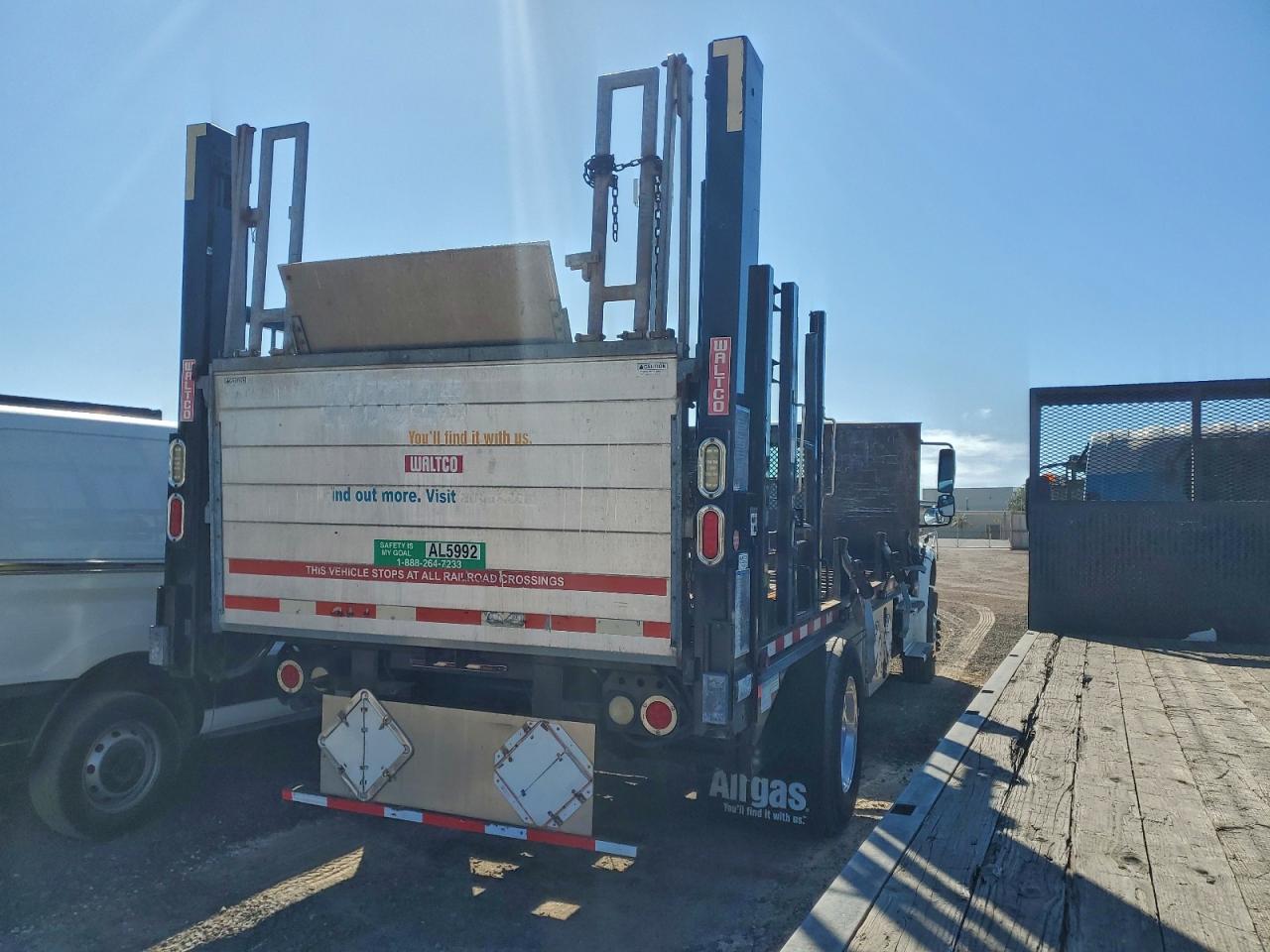 Freightliner M2 106 Med 106 Medium Duty Image 5