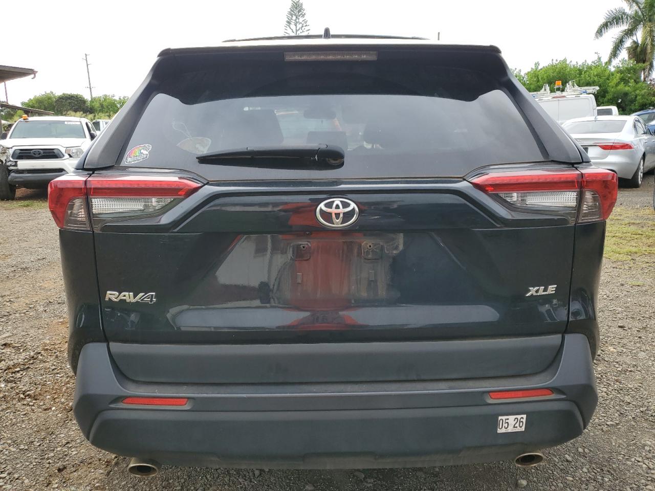 Toyota RAV4 Xle Image 4