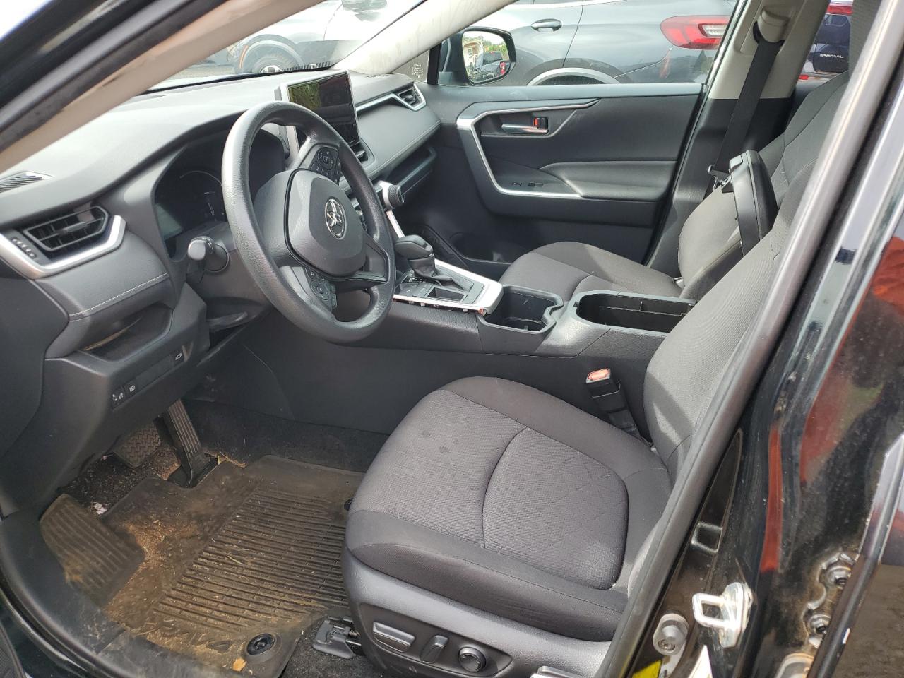 Toyota RAV4 Xle Image 8