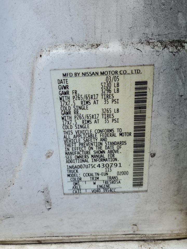 Nissan Frontier Crew Cab Le Image 5