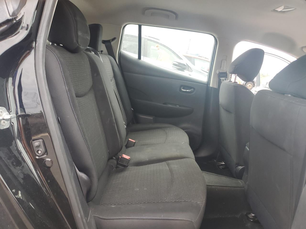 Nissan LEAF S Image 7