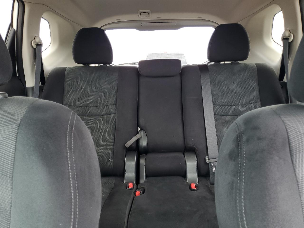 Nissan Rogue S Image 11