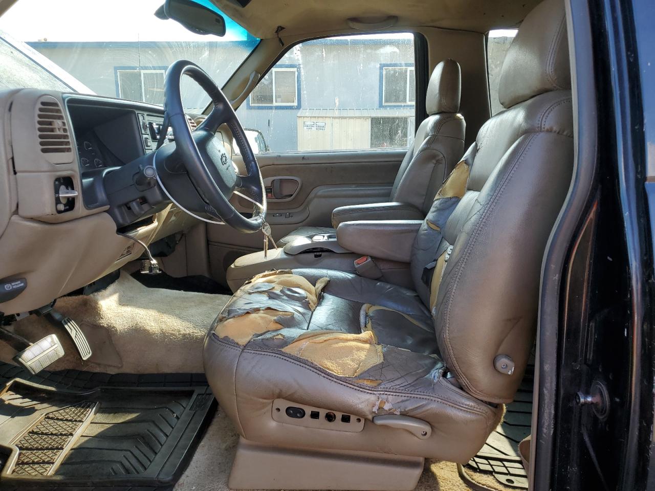 Chevrolet Tahoe K1500 Image 5