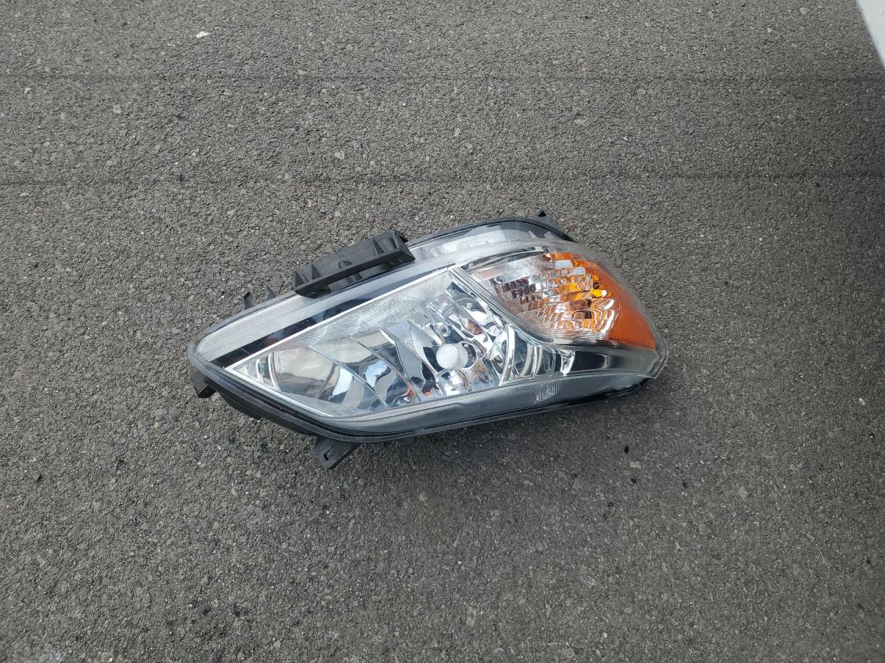 Nissan Nv 2.5s Image 13