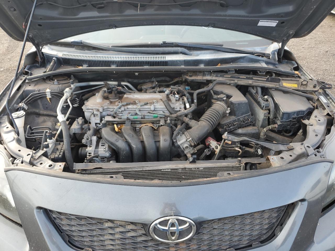 Toyota Corolla Base Image 12