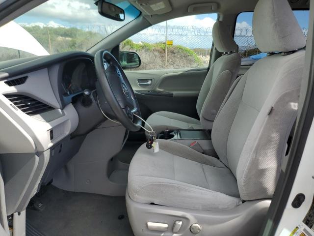 Toyota Sienna Le Image 11