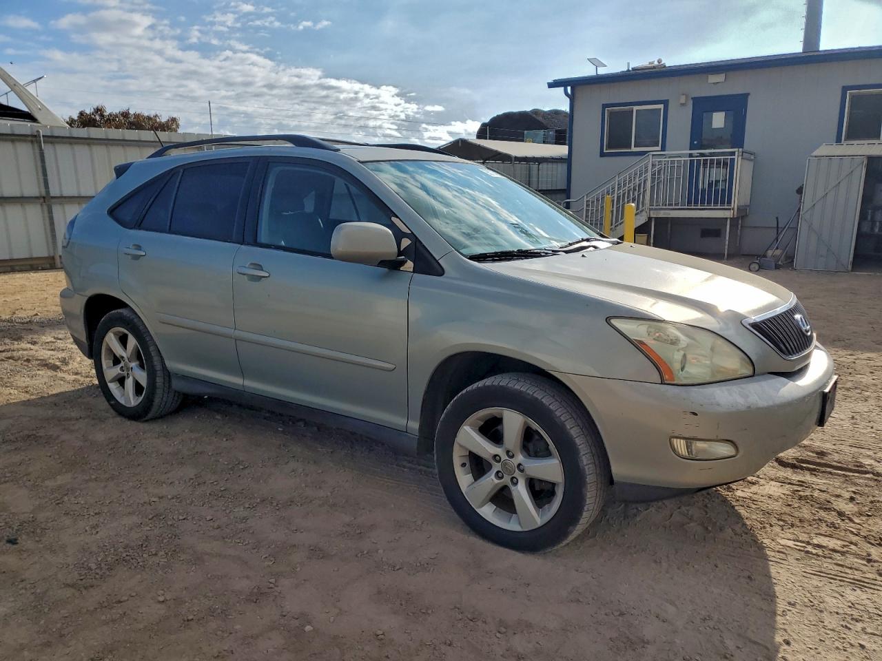 Lexus RX 330 Image 8