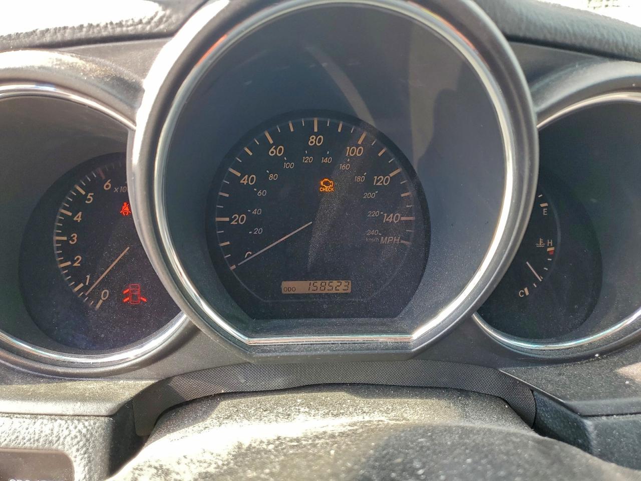 Lexus RX 330 Image 5