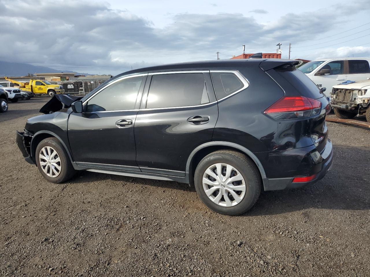 Nissan Rogue S Image 7